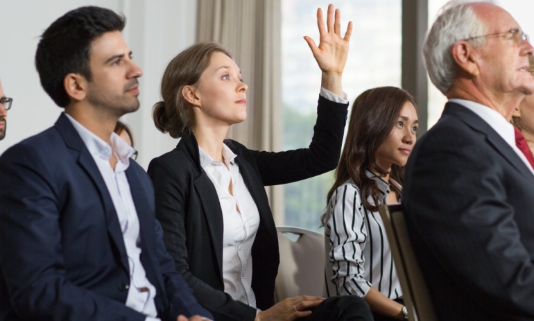 Trọn bộ 100 từ vựng chủ đề Meetings thông dụng nhất